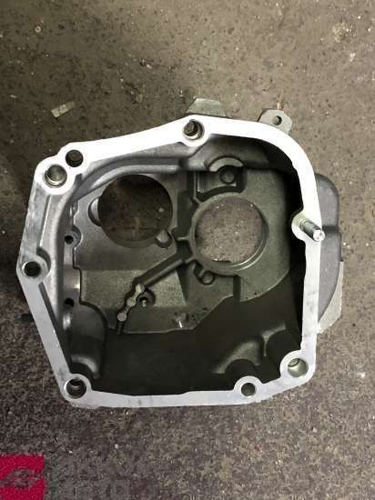 крышка КПП ВАЗ-2123 задняя АВТОВАЗ 2123-1701015             
